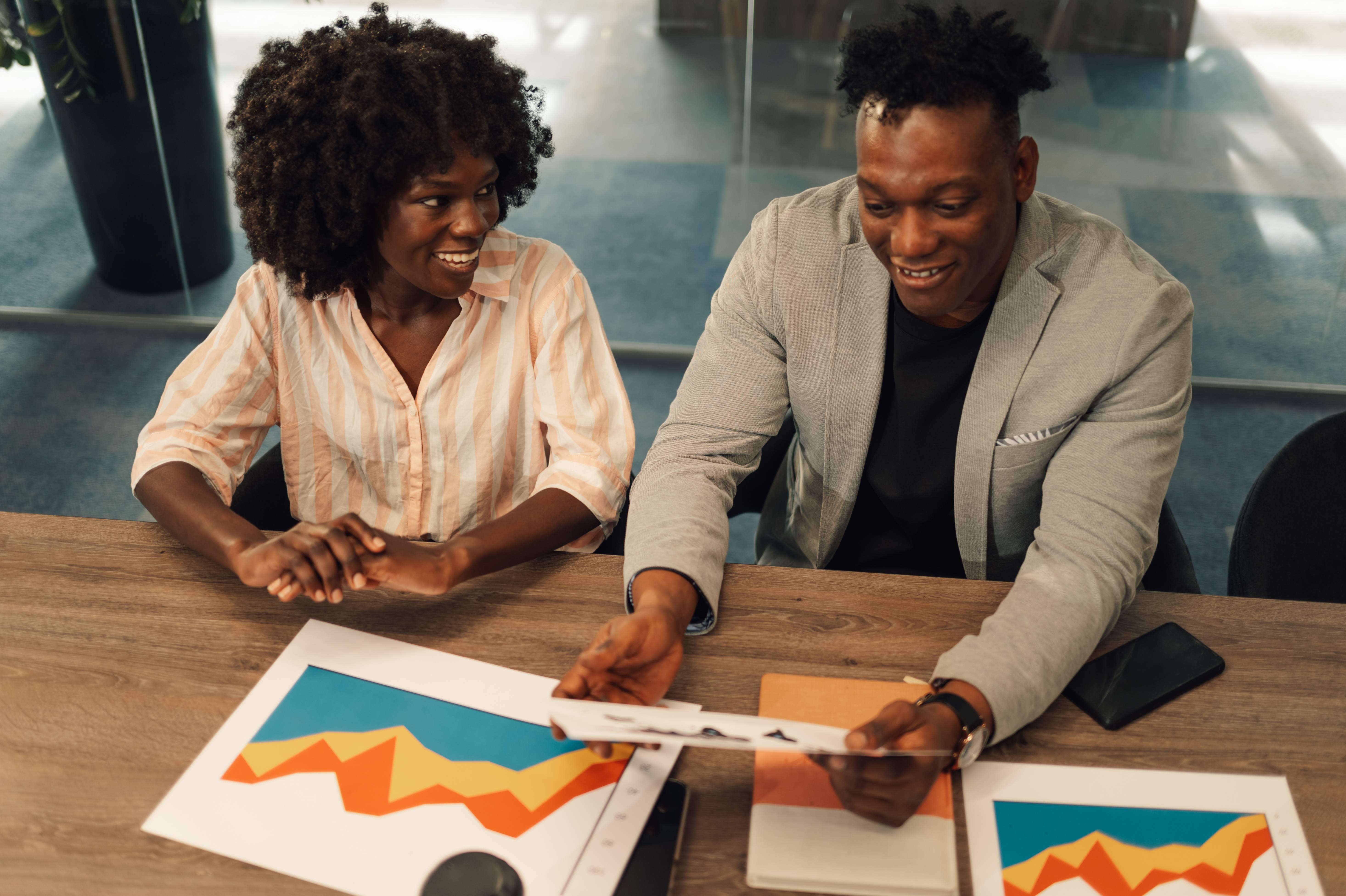 How to Pitch to International Clients for African Freelancers