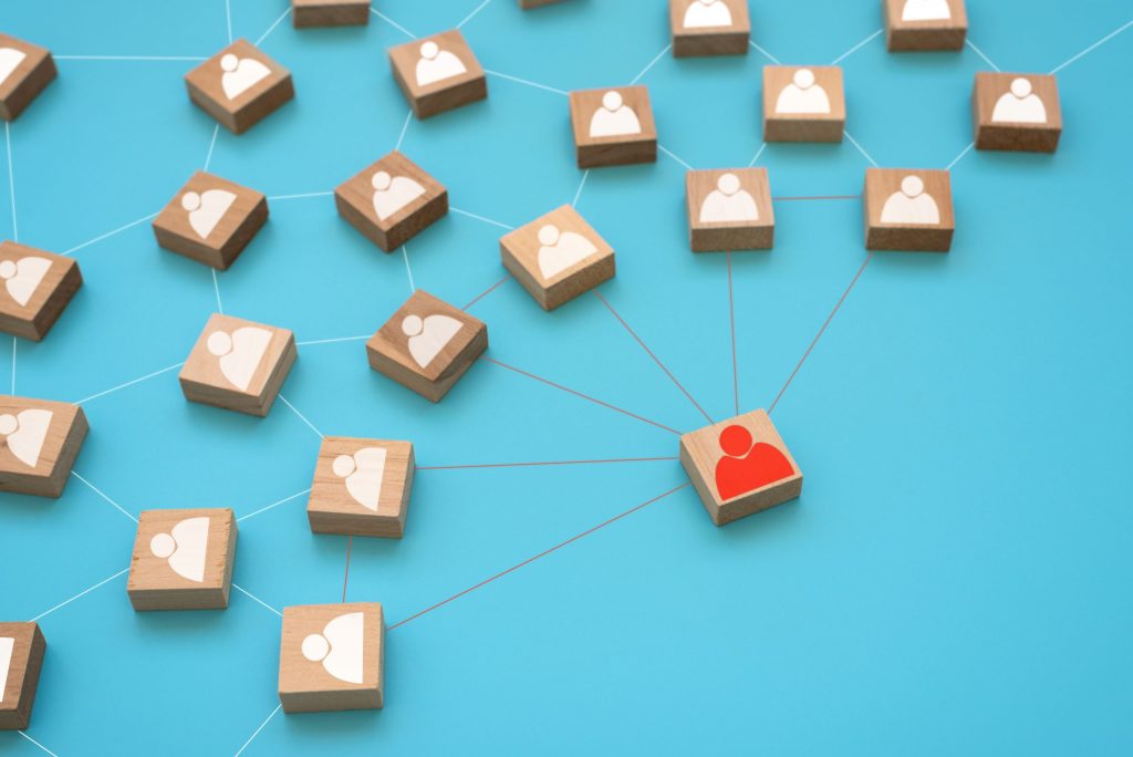 How to Land Direct-to-Client Gigs Using LinkedIn Without Platform Fees